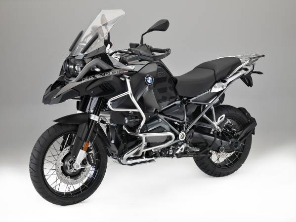 BMW-Moto-Passion-Deux-Roues-Action