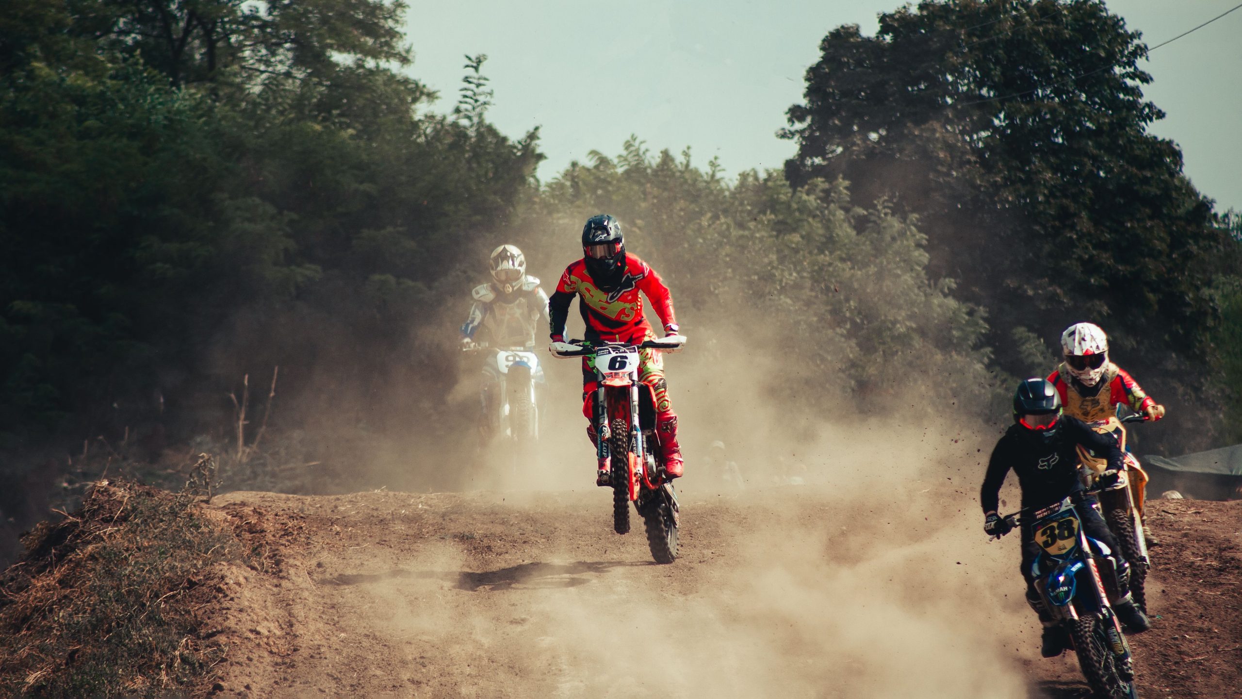 GasGas EC 350F vs KTM EXC-F 350 face à face