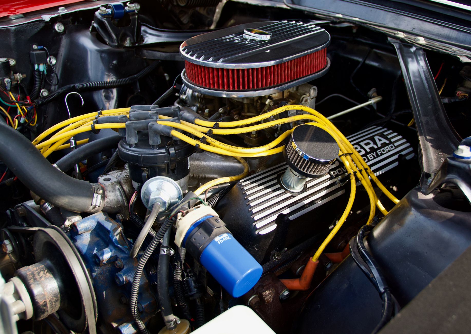 Injecteur diesel démonté sur un moteur