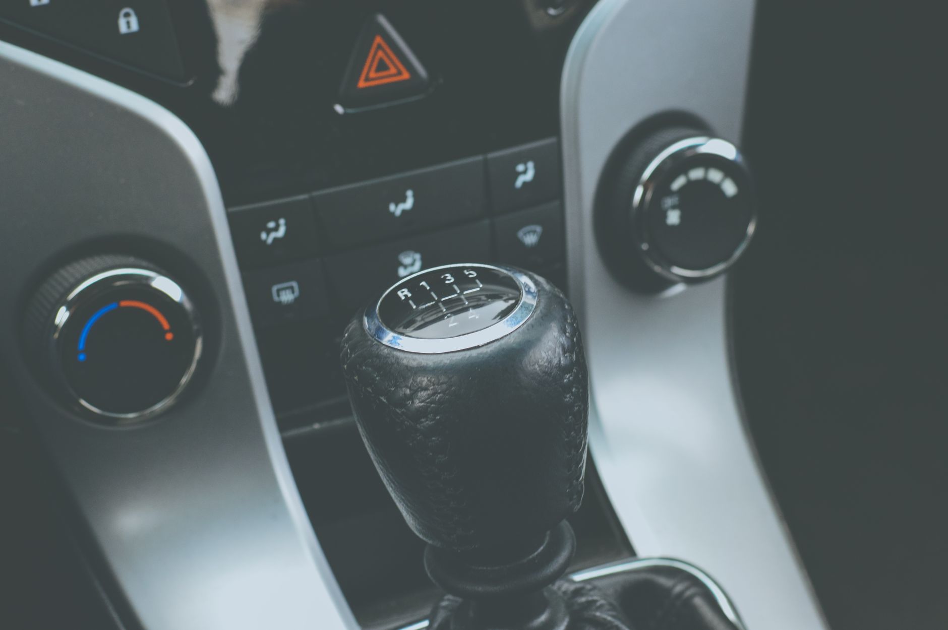 Levier de vitesse et console centrale