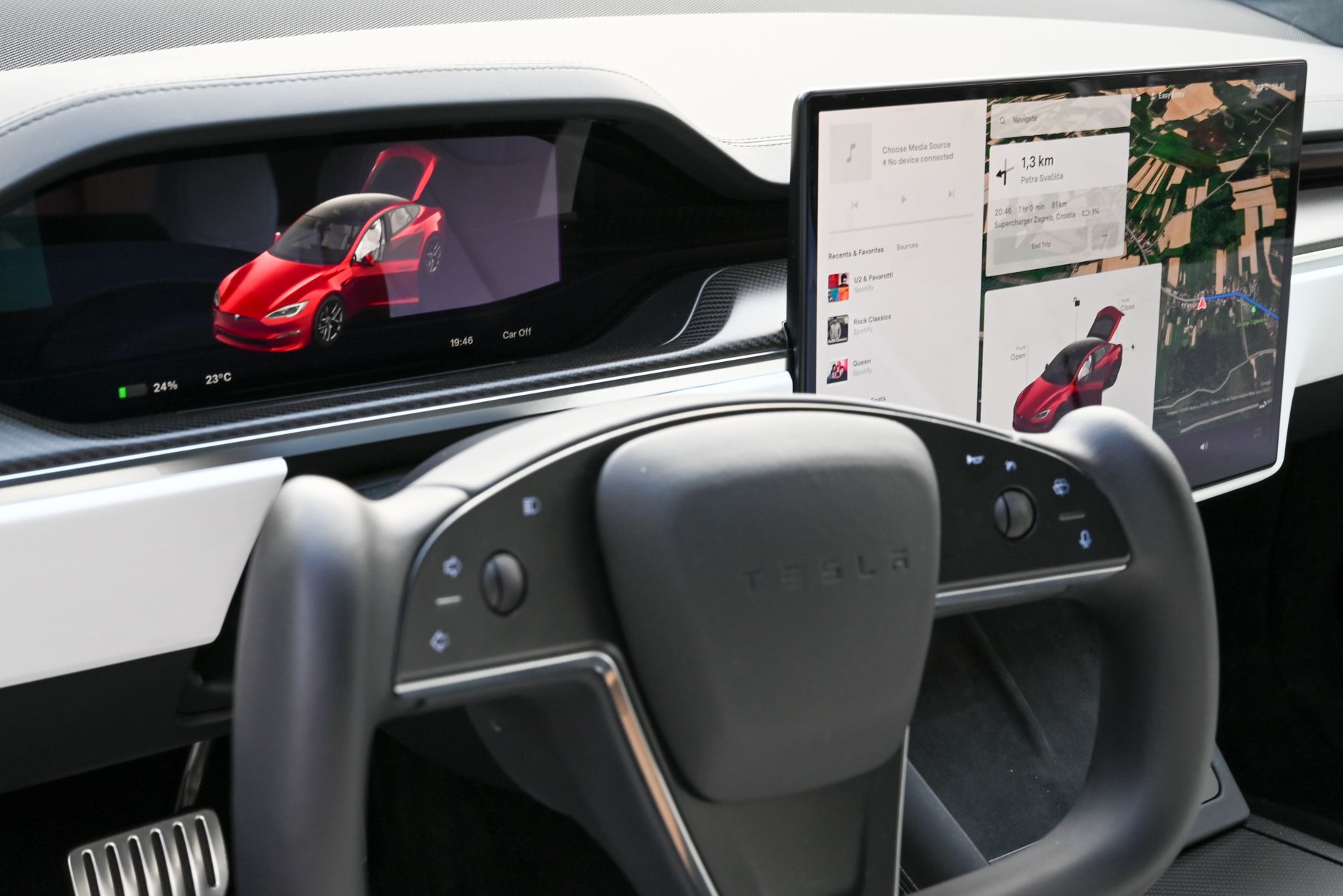 Tableau de bord numérique d'une voiture électrique
